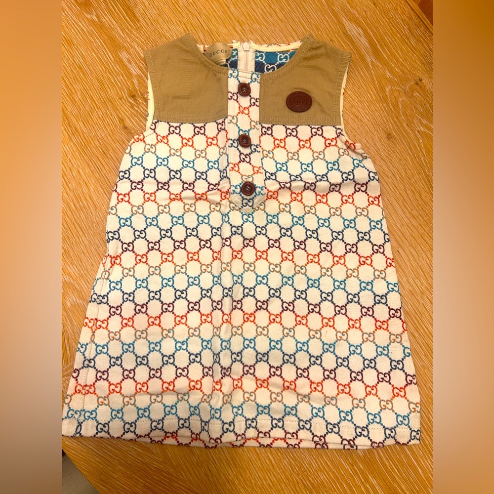 Gucci dress for girls used ( like new ) as is
